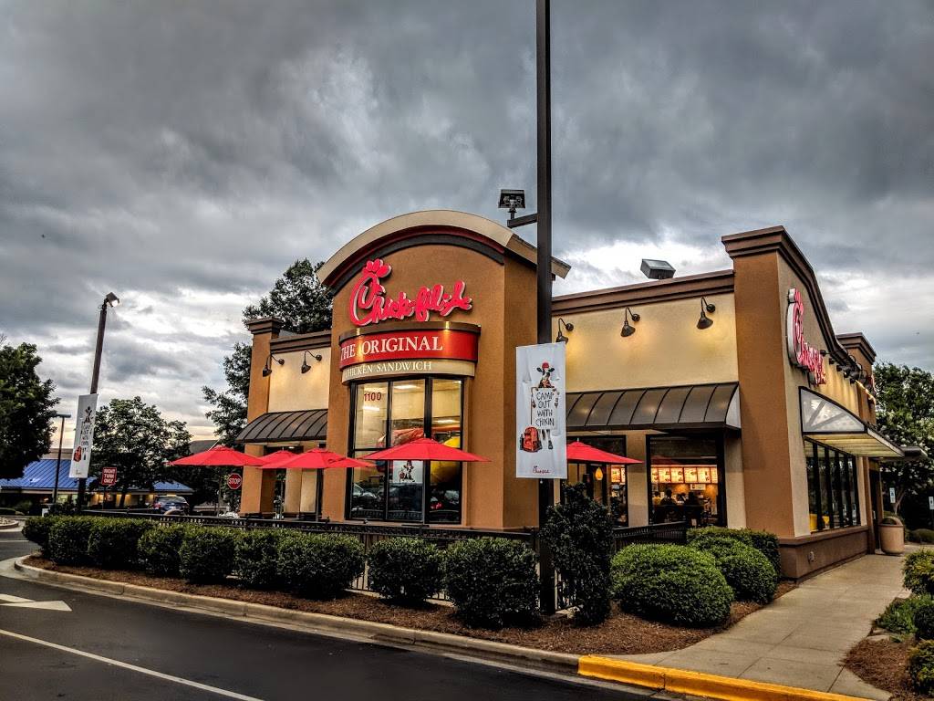 Chick-fil-A Wendover logo