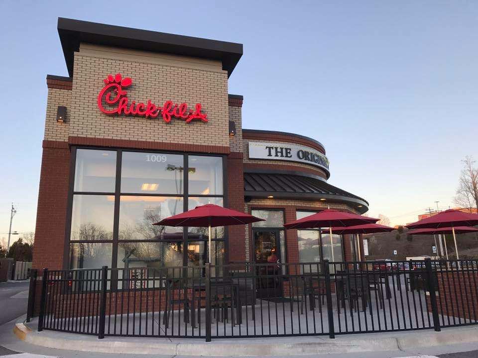 Chick-fil-A - Lenoir City logo
